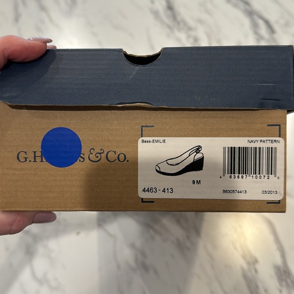 Navy and Cream Sling Back Wedge size 9m - Picture 6 of 6